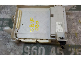 Pojistková skříňka Řídící jednotka BSM 8273052F80, 8273052F80   Toyota Yaris 2013