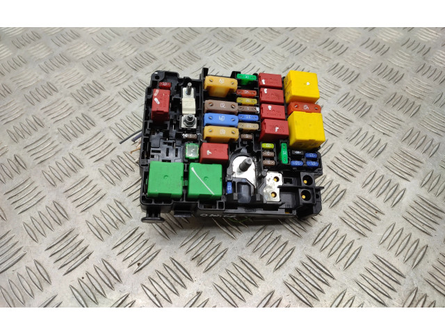   Pojistková skříňka 9804848480   Peugeot 2008  2019
