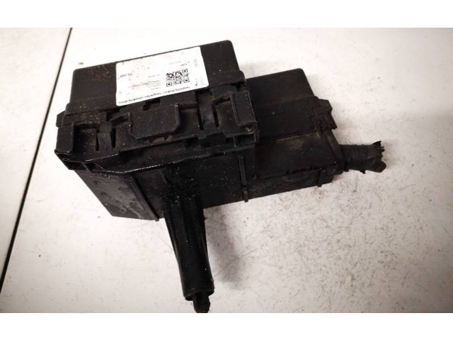 Блок предохранителей  243827s010, 7154-7077-30   Nissan Armada (WA60)    