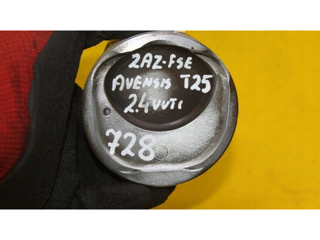 Píst T25   Toyota Avensis T250     