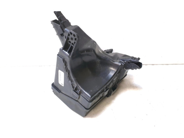   Pojistková skříňka 8266252801   Toyota Yaris 2020