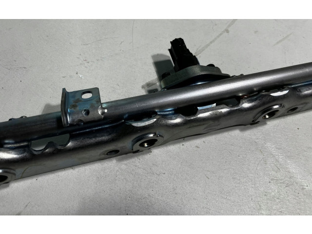 Vstřikovací lišta 2325025563822   Toyota Camry VIII XV70      