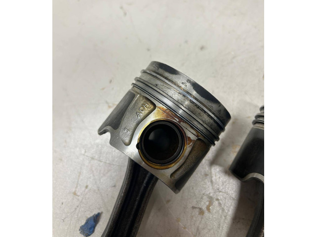 Píst 059AJ   Audi A6 S6 C7 4G    CVU 