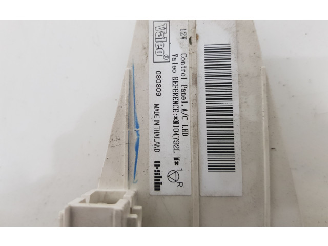 Блок управления климат-контролем 080809, N104792L   Nissan Micra