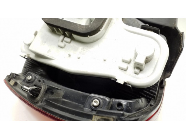 Задний фонарь левый 6R0945095A, 6R0945257A    Volkswagen Cross Polo   2009-2018 года
