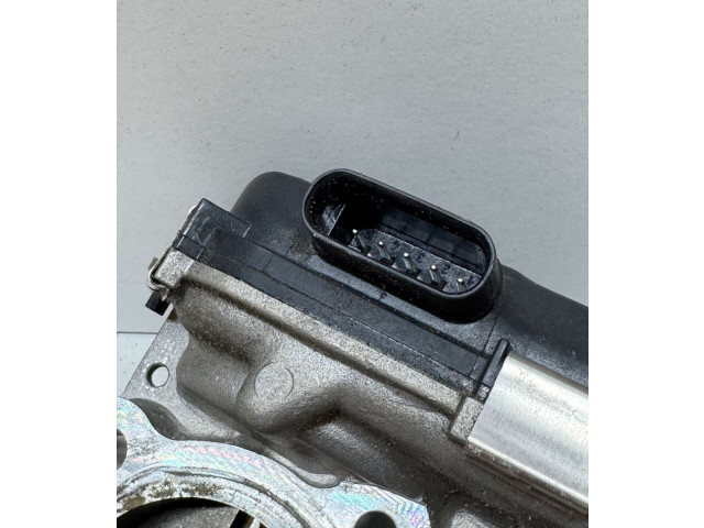 Vstřikovač 059131477H   Audi A6 S6 C8 4K     