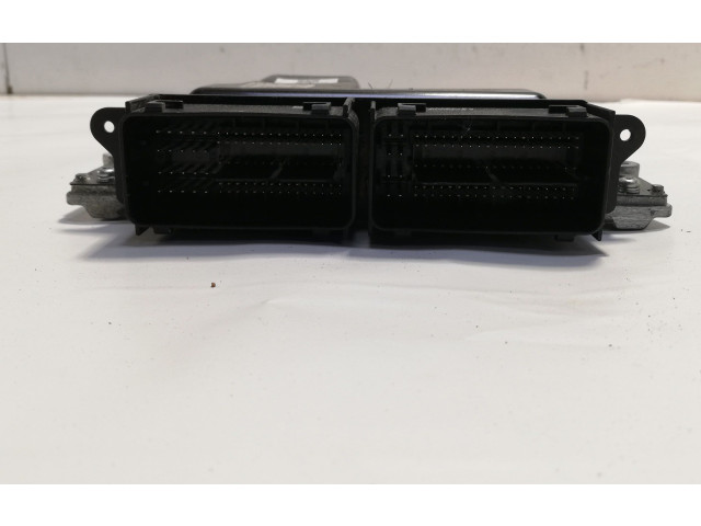 Блок управления двигателя 31452623   Volvo V40 Cross country
