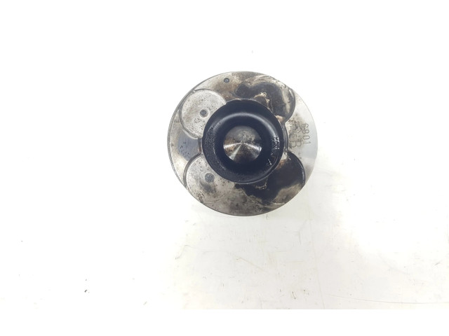 Píst 55581967, 55581967   Opel Astra J     