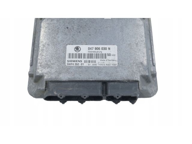 Блок управления двигателя 047906030N, 5WP435201   Skoda Felicia I