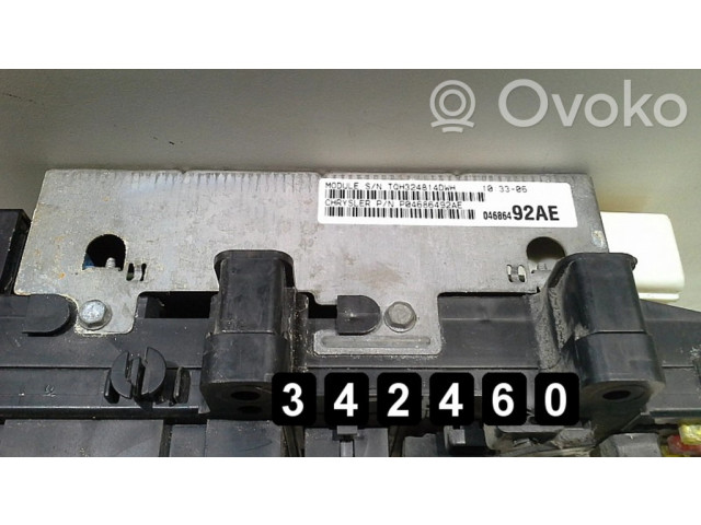 Řídící jednotka p04686492ae   Chrysler Voyager 1998