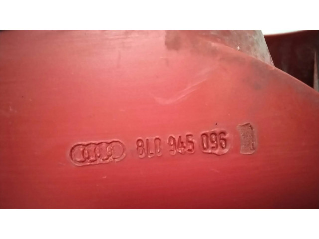 Задний фонарь правый сзади 8L0945096    Audi A3 S3 8L   1996-2003 года