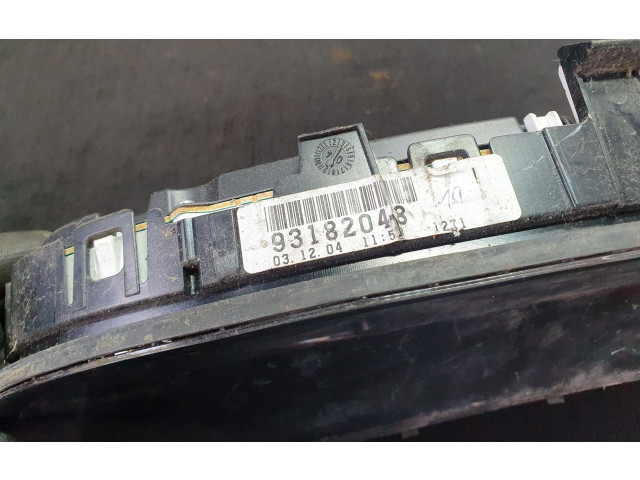 Панель приборов 93182048, 031204   Opel Signum       