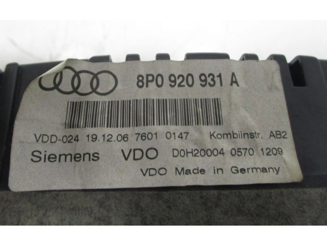 Přístrojová deska  Audi A3 S3 A3 Sportback 8P  8P0920931A  
