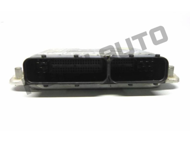 Řídící jednotka 8L0906018Q   Audi TT Mk1 2000