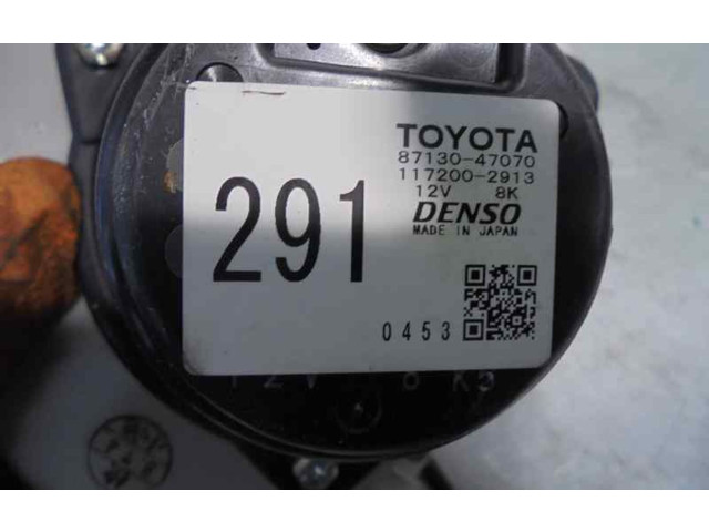 Вентилятор печки    8713047070, 1172002913   Toyota Prius (XW20)