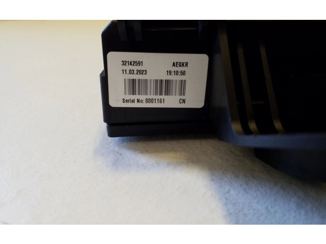  Pojistková skříňka 31346672, 32142591   Volvo XC60 2023