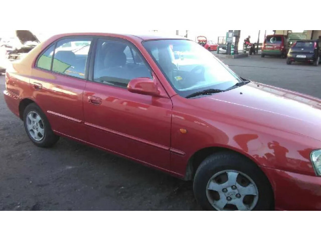 Моторчик заднего дворника 9870025000    Hyundai Accent