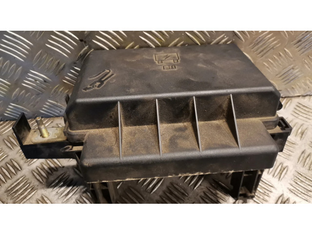 Блок предохранителей  7140179830   Chrysler 300 - 300C    