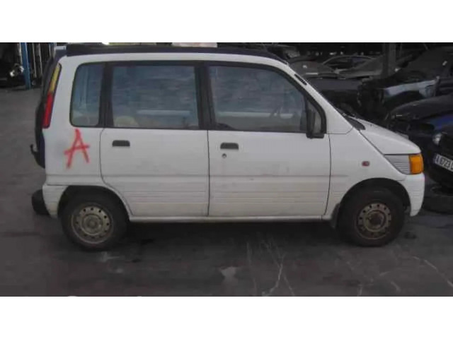 Světlo zadní     Daihatsu Move L600 1998