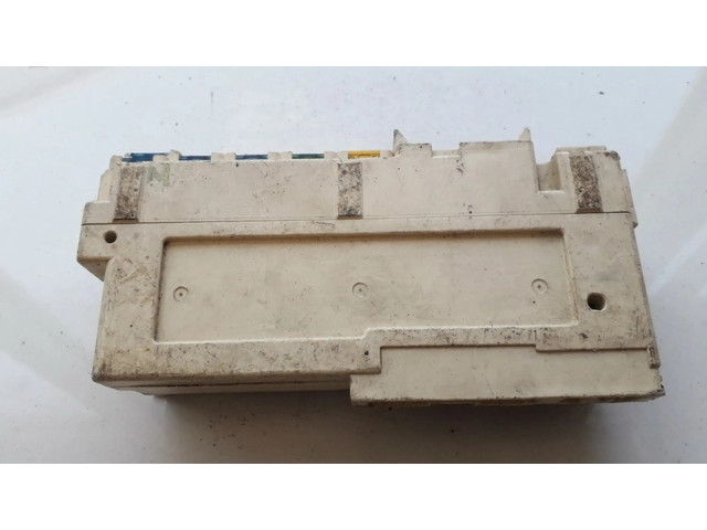 Блок предохранителей  TWSGA5R, 062E15   Mazda 626    