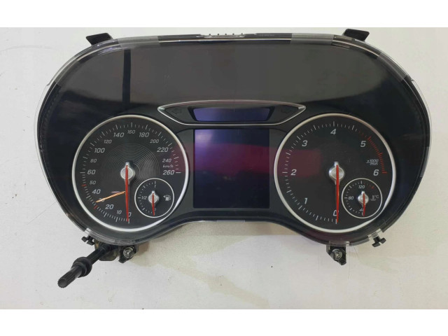 Přístrojová deska  Mercedes-Benz A W176 2015 a1769007901  