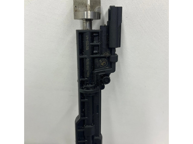 Vstřikovač 7597870   BMW 5 F10 F11  pro benzínový motor 3.0  