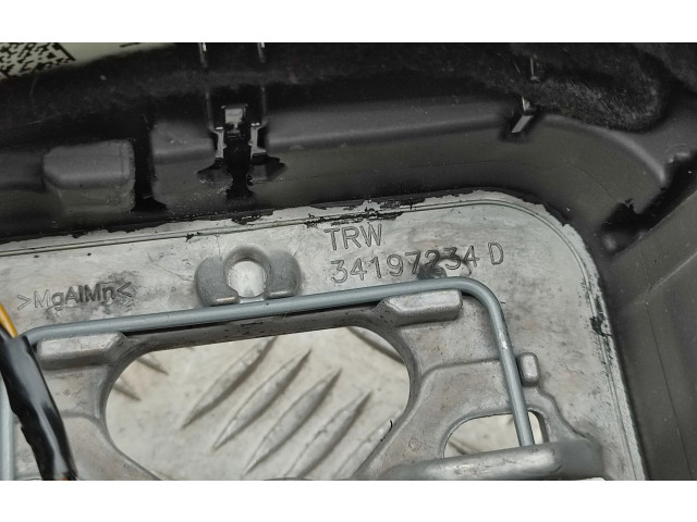 Volant Peugeot 3008 II 2016 98105487HE, 34197234D  
