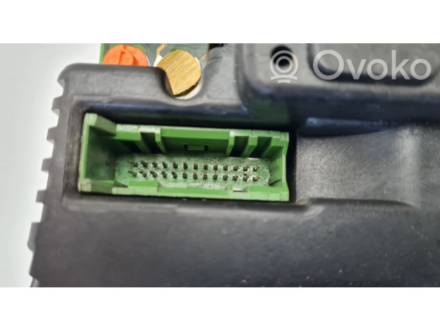 Přístrojová deska  Audi A8 S8 D2 4D 1998 4D0919035G, 110008639  