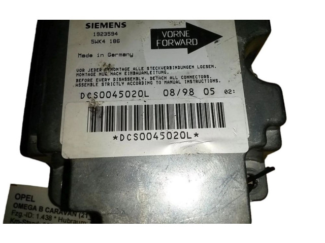 Vstřikovací lišta 90565938DC, 90565938DC   Opel Omega B2    X20XEV 
