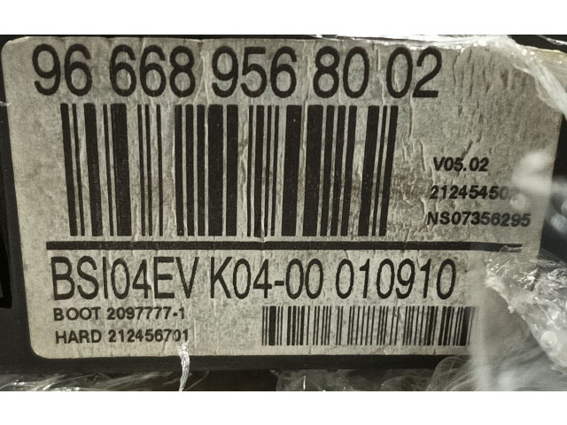 Řídící jednotka 9807028580, 0281013334   Peugeot 5008 2010