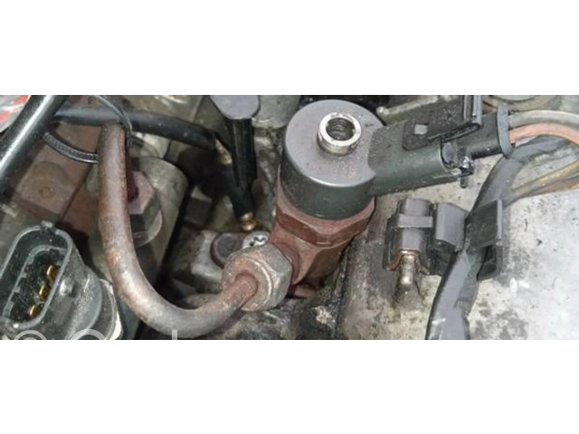 Форсунка 0445110110B, 8200100272    Renault Scenic II -  Grand scenic II для дизельного двигателя  1.9