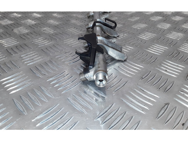 Vstřikovací lišta 7575480, 7537319   BMW 1 E82 E88  pro benzínový motor 3.0 N54B30A 