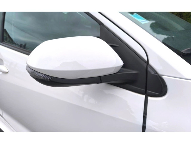 Zpětné zrcátko  Toyota Yaris 2019    