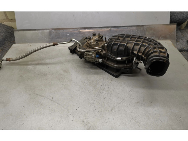 Vstřikovací lišta 0438121011, 026133353   Audi 80 90 B3     