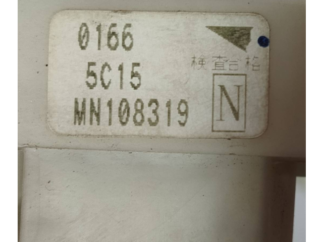 Блок предохранителей  mn108319   Mitsubishi Colt    