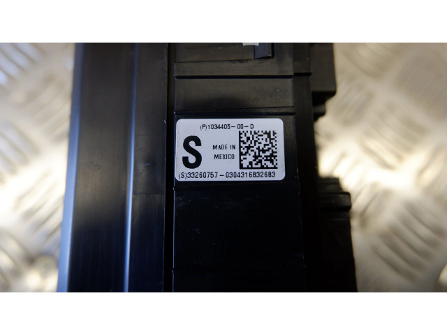   Pojistková skříňka 103440600C, 103440500D   Tela Model S 2016
