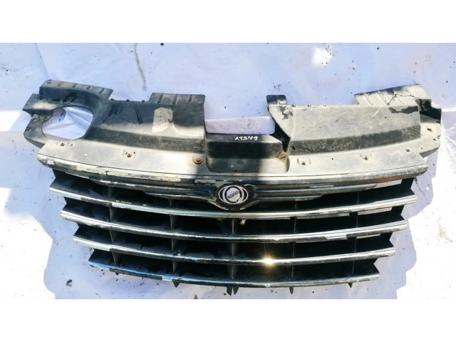 Передняя решётка Chrysler Town & Country IV 2001-2007 года 04857410AB, 04857218AB      