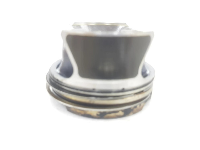  Поршень с шатуном  11258637807, 1212CD  BMW 7 G11 G12 для бензинового двигателя 