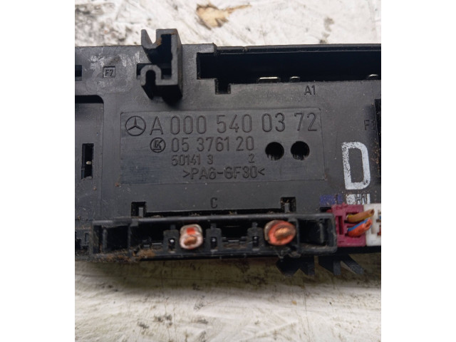   Pojistková skříňka A0005400372, 05376120   Mercedes-Benz E W210 1996
