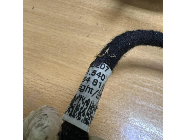Zpětné zrcátko pravé Mercedes-Benz ML W164 2007  A1648104416, F1827  