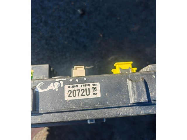 Блок предохранителей 95142072   Opel Antara    