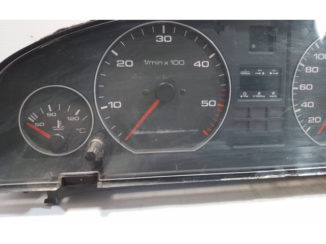Přístrojová deska  Audi A6 S6 C4 4A 1997 88311219  