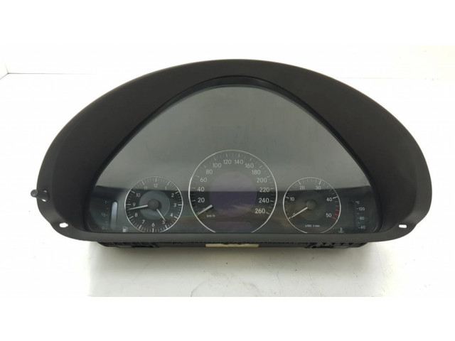 Přístrojová deska  Mercedes-Benz CLK A209 C209 2004 A2095403511, 87001496  