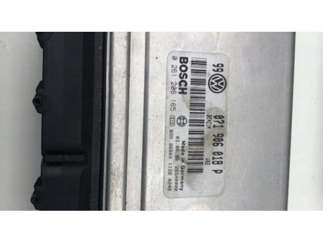 Моторчик заднего дворника 071906018P    Volkswagen PASSAT B5