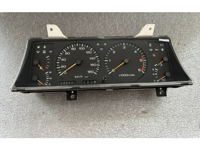 Přístrojová deska  Nissan Patrol Y60 1992 2482033J18, 2482533J69  