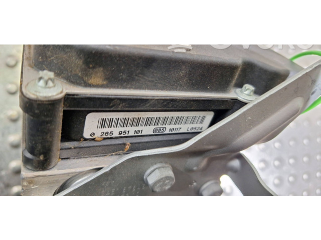 Jednotka ABS 6798990, 6798989   BMW X1 E84 2012