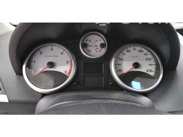Přístrojová deska  Peugeot 207 2007 6103EC  