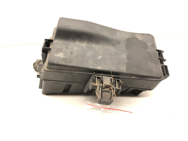 Блок предохранителей  5R3907361   Volkswagen Caddy    