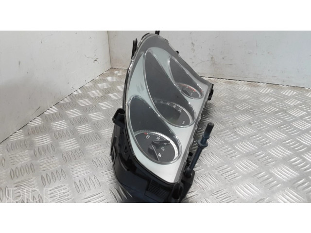 Přístrojová deska  Mercedes-Benz C W204 2011 A2049002105, A2C53369459  