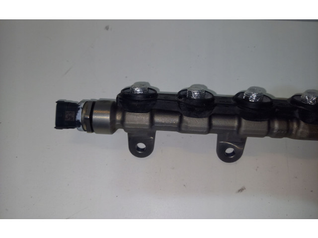 Топливная рампа 0445214173   Nissan X-Trail T31  